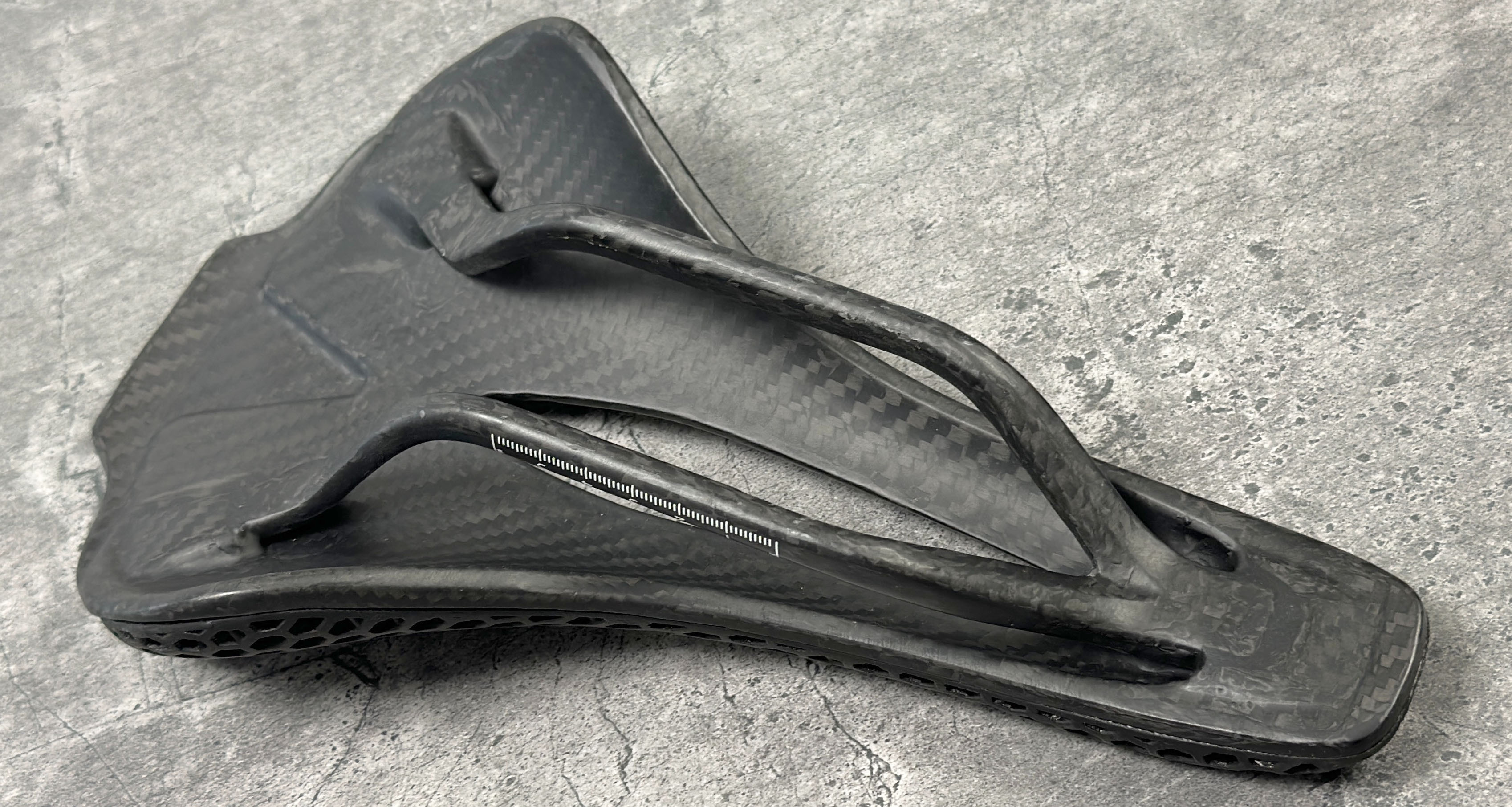 33_3D_nyereg_sport_alul_wing