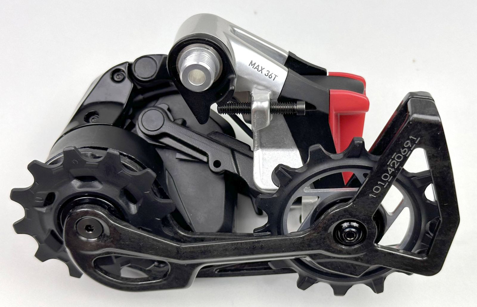 16_sram_red_axs_2024_unboxing