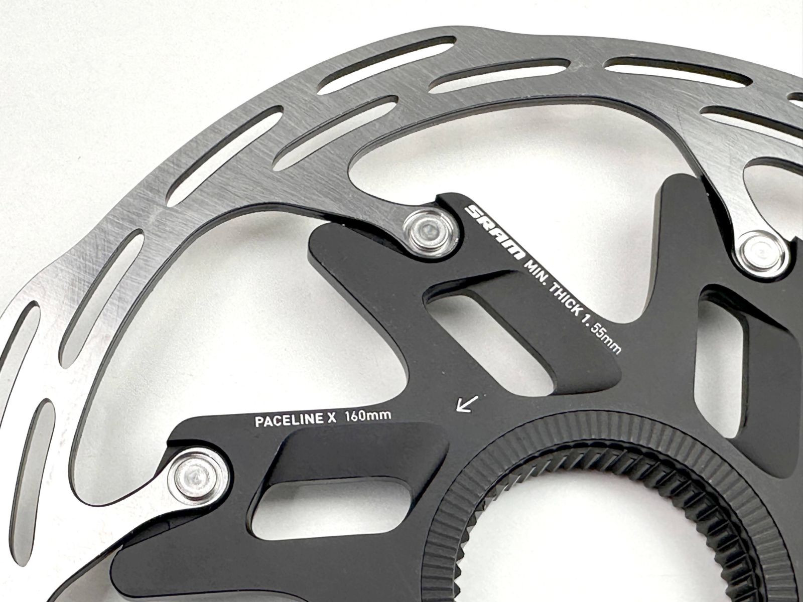 25_sram_red_axs_2024_unboxing