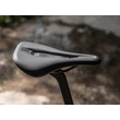 Kép 8/8 - BBB BSD-172 Echelon Pro férfi sport nyereg, anatomikus, 250x145 mm, 204g, fekete