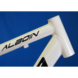 Gepida Alboin 200 trekking kerékpár váz, alumínium, 20,5 col/52 cm, fehér-fekete