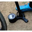 Kép 2/4 - Lezyne Gravel Digital Drive nyomásmérős acél műhelypumpa, 7 bar, presta szelephez, piros