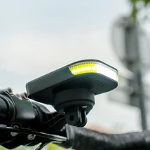 Ravemen FR300 ANT+ USB-ről tölthető LED-es első lámpa, 300/200 lumen, fekete