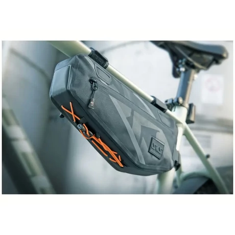  SKS Explore váztáska, 2,7L, fekete-szürke