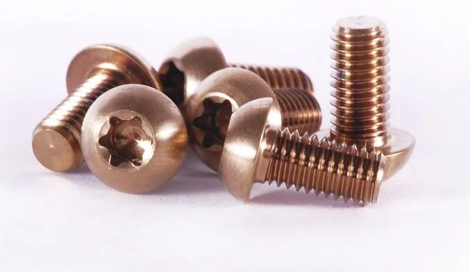A2z féktárcsa csavar szett, 6 db, T25, M5 x 10 mm, titán, aran színű