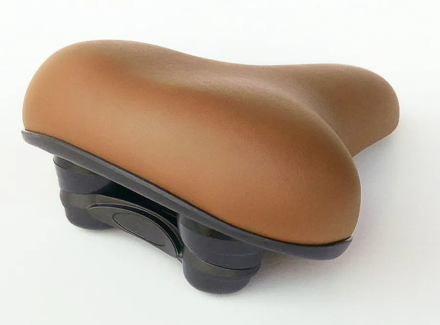 DDK 2338 unisex komfort nyereg, elasztomeres, 240 x 210 mm, 564 g, barna