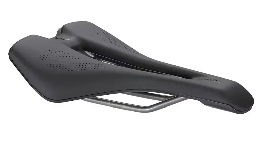 BBB BSD-142 Echelon sport nyereg, anatomikus, 265x155 mm, 283g, fekete