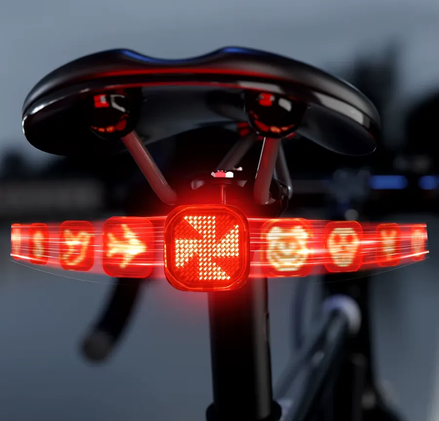 Cyclami CY180T USB-ről tölthető hátsó lámpa, féklámpa funkcióval, távirányítós, irányjelzős, emoji, gumipántos, fekete